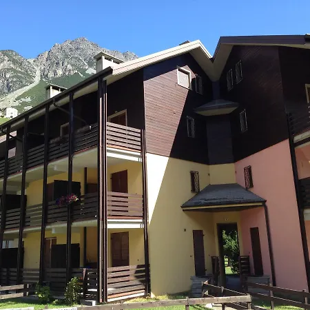Capitel B Apartman *